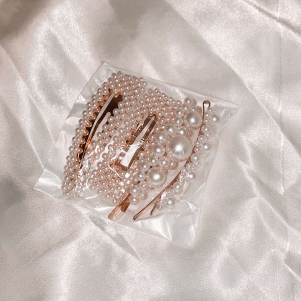 Four Pearl Hair Clips